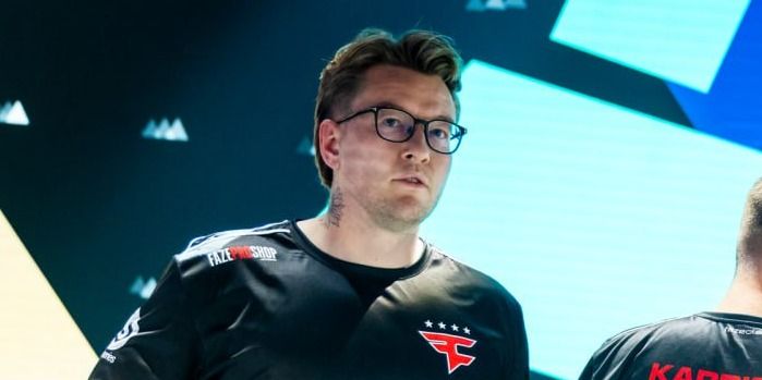 Инсайдер: FaZe играет пракки с Twistzz вместо rain