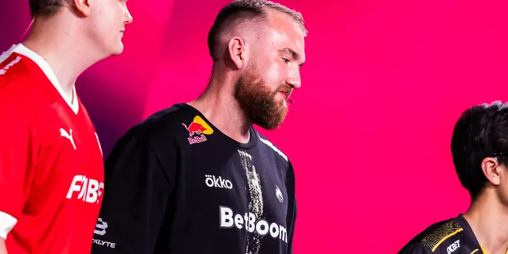 Team Spirit или Virtus.pro — кто победит в матче на BLAST Bounty Fall 2025?
