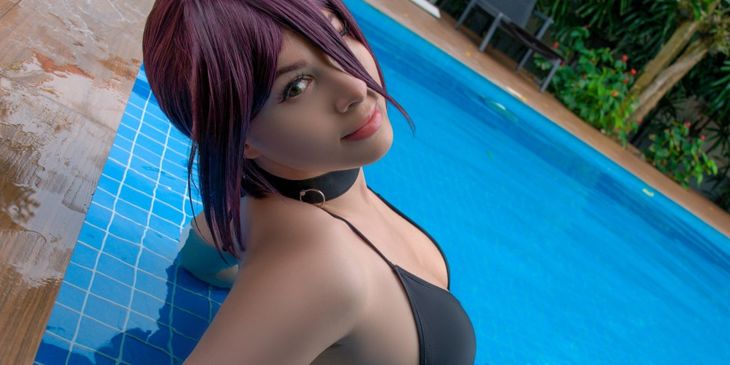 Кусочек лета этой зимой — косплей на Резе из аниме «Человек-бензопила»