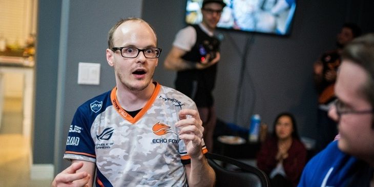 Один из известнейших игроков в Super Smash Bros. рассказал, сколько зарабатывает на стримах с онлайном 20-30 зрителей