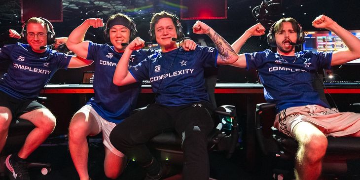 Complexity заморозила подразделение по Apex Legends