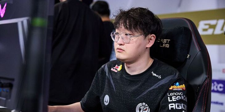 Monet и Yang присоединились к команде Paparazi