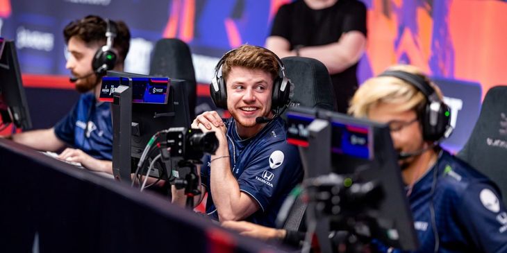 СМИ: FlyQuest ведет переговоры с Team Liquid о выкупе jks