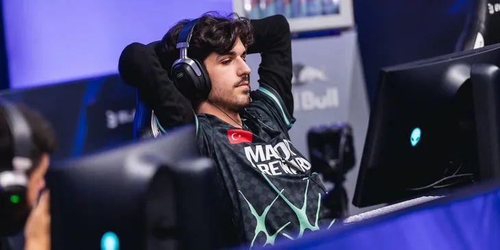 FlyQuest вылетела из закрытых отборочных на BLAST Bounty Fall 2025, уступив Aurora Gaming