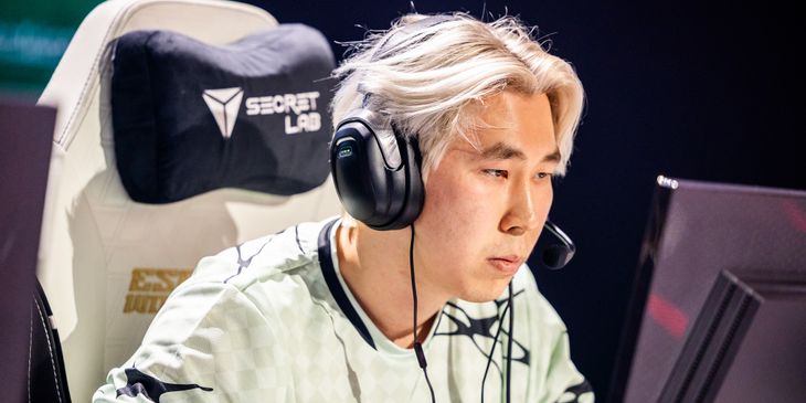 Aurora Gaming одержала победу над Execration на групповом этапе BLAST Slam IV