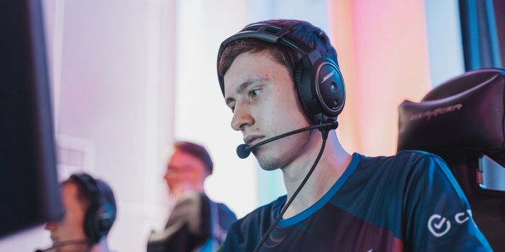 Мистер мораль вернулся в 4Pirates