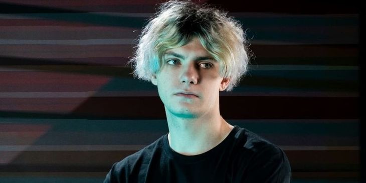 Игрок из топа FACEIT призвал забанить deko за токсичность — стример обогнал его в европейском ладдере