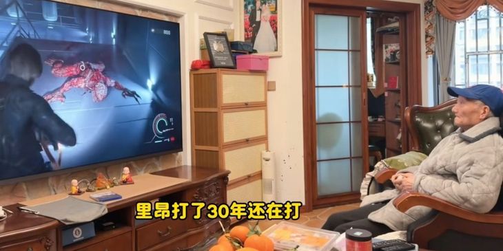 90-летний стример прошел Resident Evil Requiem без подсказок — загадки он записывал в тетрадь