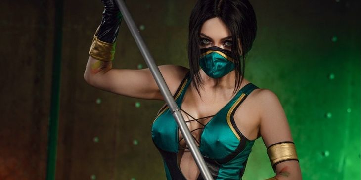 Восхищающий косплей на Джейд из Mortal Kombat