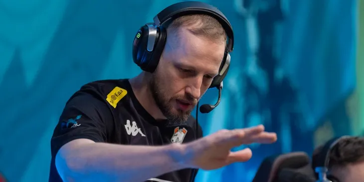 F_1N о работе с Virtus.pro: «Я очень рад, что ребята слушают меня и стараются выполнять мои указания»