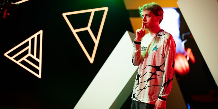 Aurora Gaming выиграла у Yakult Brothers в групповой стадии BLAST Slam IV