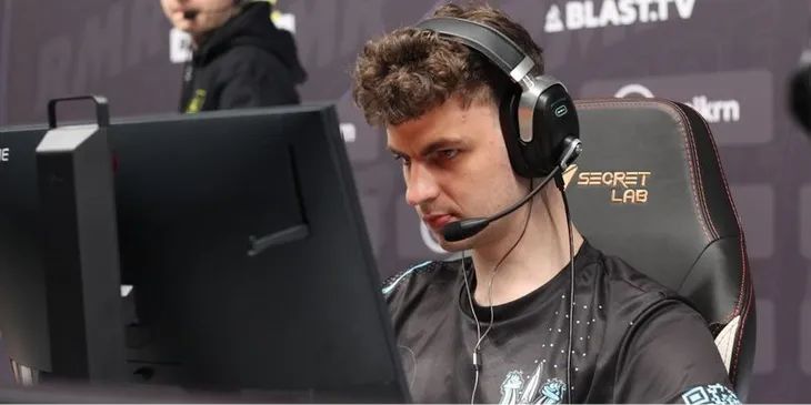 Eternal Fire перевела Woro2k в запас