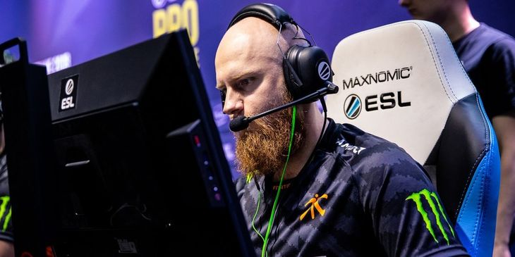 Astralis выбила Fnatic из закрытой квалификации к BLAST Bounty Winter 2026