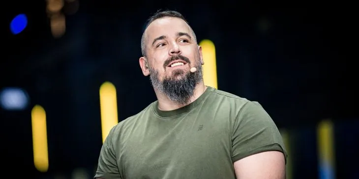 Kassad после перехода HooXi в Astralis: «После финала PGL Astana 2025 он, вероятно, заслужил доверие игроков»