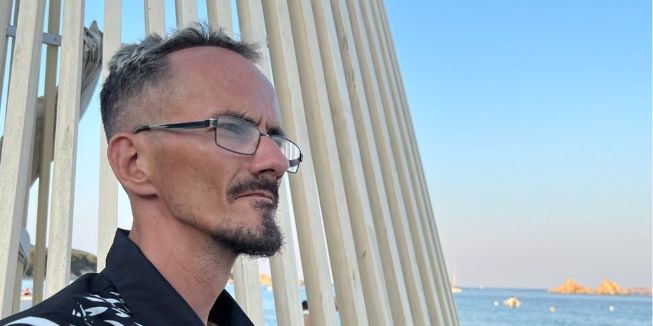 Во Франции могут заблокировать Kick из-за смерти стримера