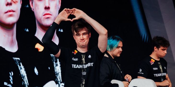 «Летим в Шанхай в бизнес-классе» — игроки Team Spirit отправились на TI15