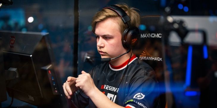 MOUZ обыграла Team Spirit и вышла в финал ESL Pro League S21