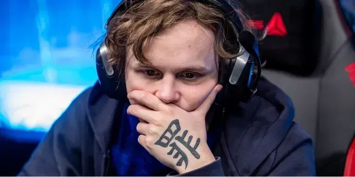 Dyrachyo о покупке скинов в CS2: «Все инвестиции [нафиг] прогорели. Это просто [жесть]»