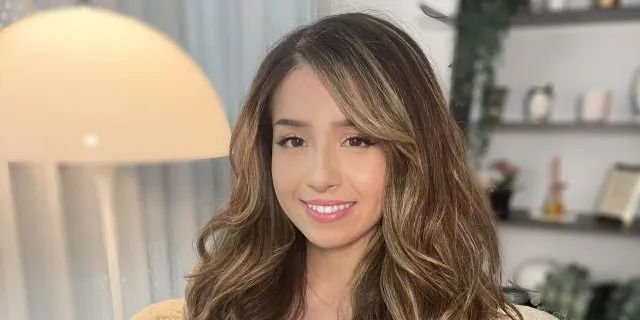 Pokimane: «Сегодня девушки немного боятся играть в онлайн-игры и использовать в них микрофон»