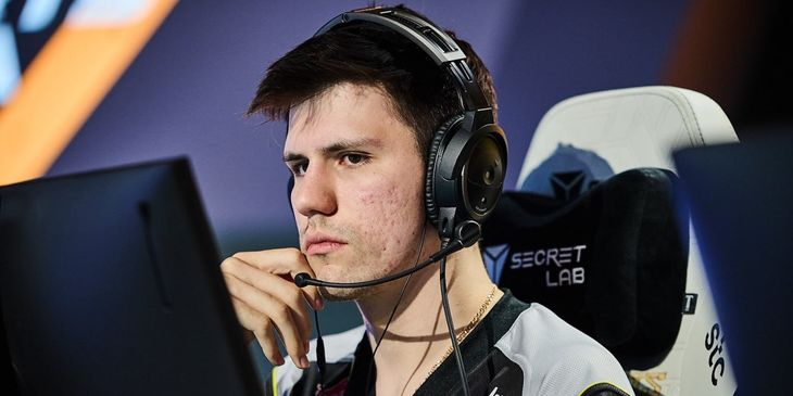 BanKs: «Я написал NAVI и узнал, что у b1t долгосрочный контракт, и что Falcons, а ранее и G2, пытались договориться о его выкупе»