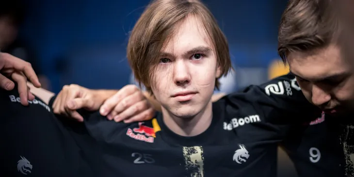 «Собаки лают, караван идет» — donk об освистывании Spirit со стороны зрителей BLAST Open Lisbon 2025