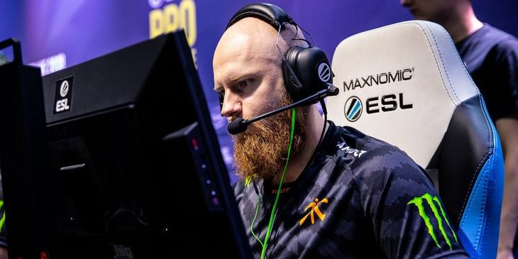 Fnatic проиграла Imperial Esports на втором групповом этапе StarLadder Budapest Major 2025