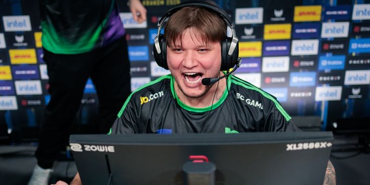 S1mple не проиграл ни одной дуэли в матче против Team Vitality