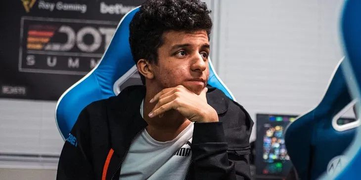 SQreen об игре V-Tune за Aurora: «Это глоток свежего воздуха после "бкбтпалыча"»