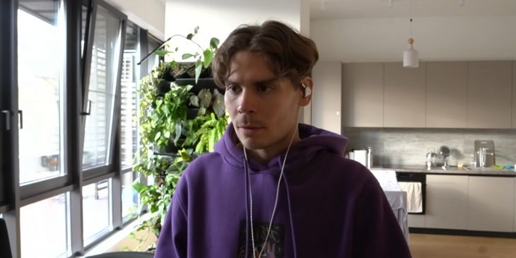 Nix отказался от Bluetooth-наушников: «Очень много энергии забирает и очень серьёзный урон потом оказывает на голову, по крайней мере, у меня»