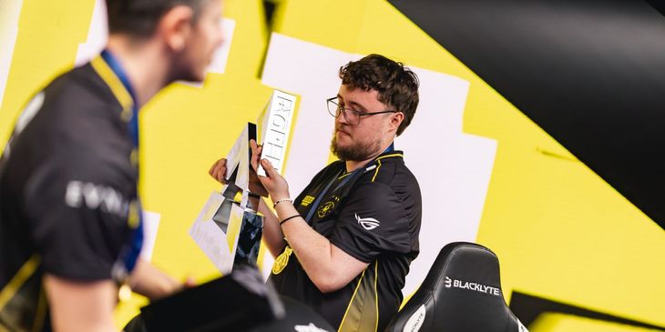 Vitality против FUT — кто вылетит из BLAST Open Fall 2026?