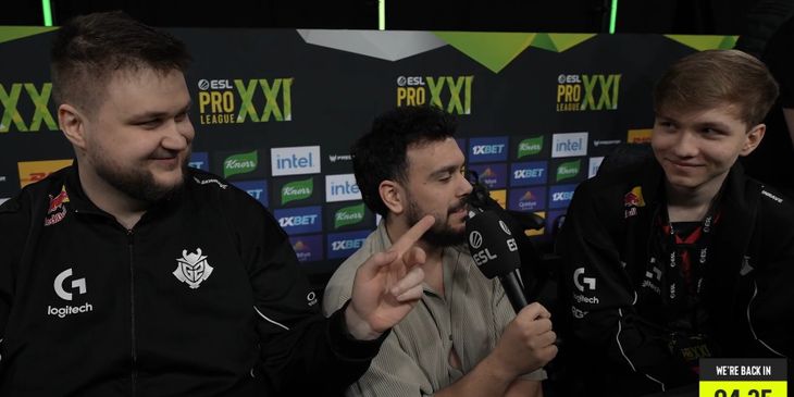 Snax о m0NESY на месте капитана: «Илья сказал, что он хочет там сидеть. Не знаю, может, он станет капитаном, а?»