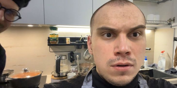 Sasavot сбрил волосы из-за проваленного челленджа