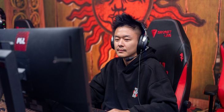 Natus Vincere победили MOUZ в групповой стадии BLAST Slam IV