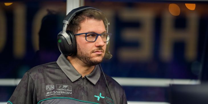 «Давайте просто бежать на врагов, не прожимая смок» — Astini поделился советом для PARIVISION перед третьей картой за выход в финал TI14