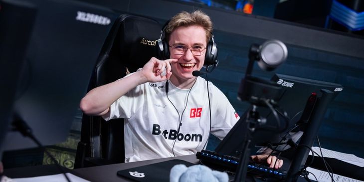 FL4MUS вернулся в GamerLegion — организация выкупила его у Virtus.pro
