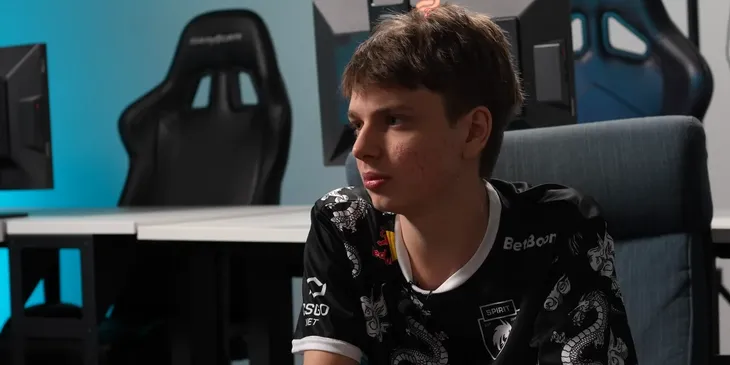 Официально: kyousuke перешел в Team Falcons
