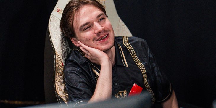 KingR: «Pure~ — абсолютный [дурак], ха-ха-ха. То, как этот чел играет серию против BETBOOM TEAM, — это абсолютная горба»