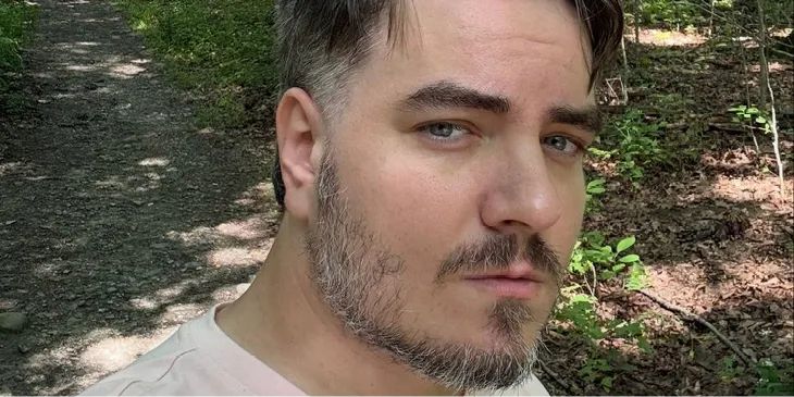 Maddyson проиграл ₽8,3 млн, поставив на гол капитана «Динамо» — футболист записал обращение к стримеру