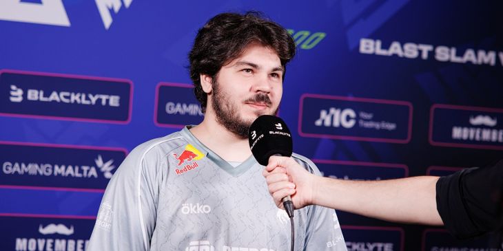 Not me после второй карты против Liquid на UNIVERSE by FISSURE: «:D»