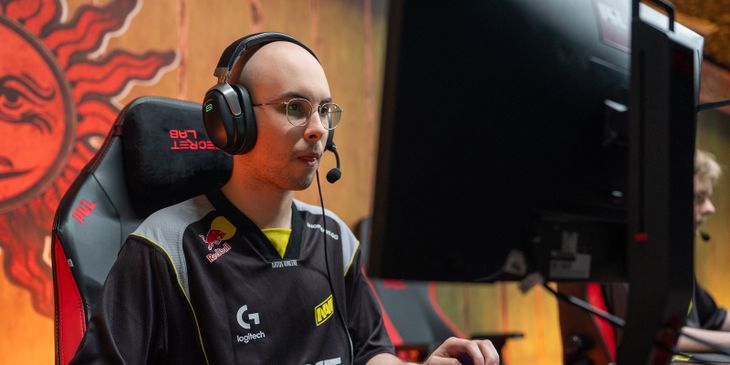 NAVI выиграли второй матч подряд на PGL Wallachia Season 5, победив Team Liquid