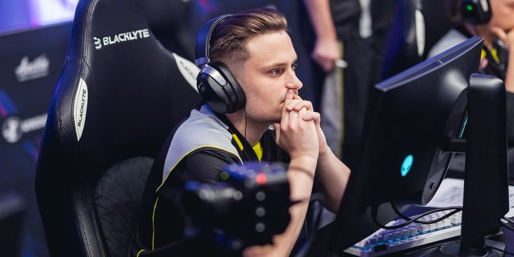 NAVI одолели The Mongolz и прошли в финал Thunderpick World Championship 2025