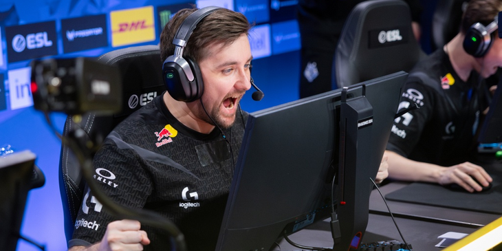 HooXi заменил cadiaN в Astralis