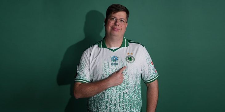 M0NESY про karrigan: «Приятный по общению, очень умный, очень мудрый»