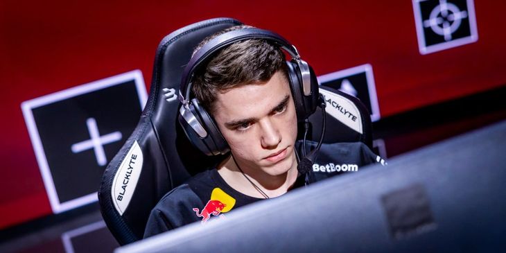 Team Spirit прошла в плей-офф IEM Katowice 2025, обыграв GamerLegion