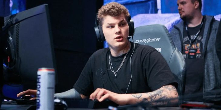 Iceberg вспомнил, как уничтожал Topson на линии: «Даже No[o]ne не знал, что делать с ним»