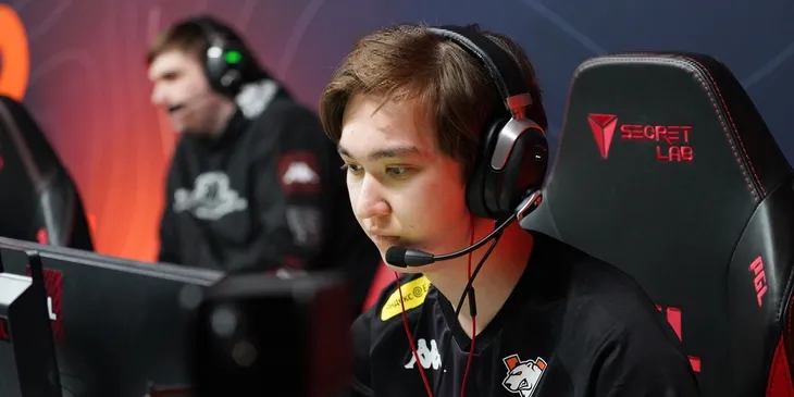 Аналитики: Virtus.pro продолжит выступление на FISSURE Playground #1 после матча против MIBR