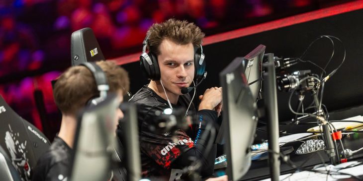 Kassad про FaZe: «Если frozen решит уйти, что ей останется, кроме как покинуть CS?»
