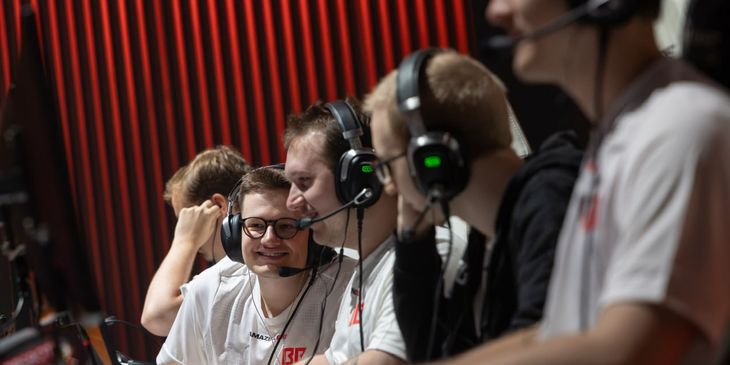 BETBOOM Team против Team Falcons — кто начнет плей-офф ESSENCE II с победы?
