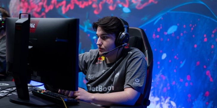 Team Falcons разобралась с Team Spirit на ESL One Birmingham 2026