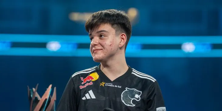 Yuurih про molodoy: «Когда я вижу, как он играет, он немного напоминает m0NESY»
